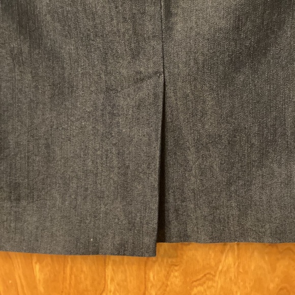 White House Black Market denim pencil skirt - Picture 4 of 7